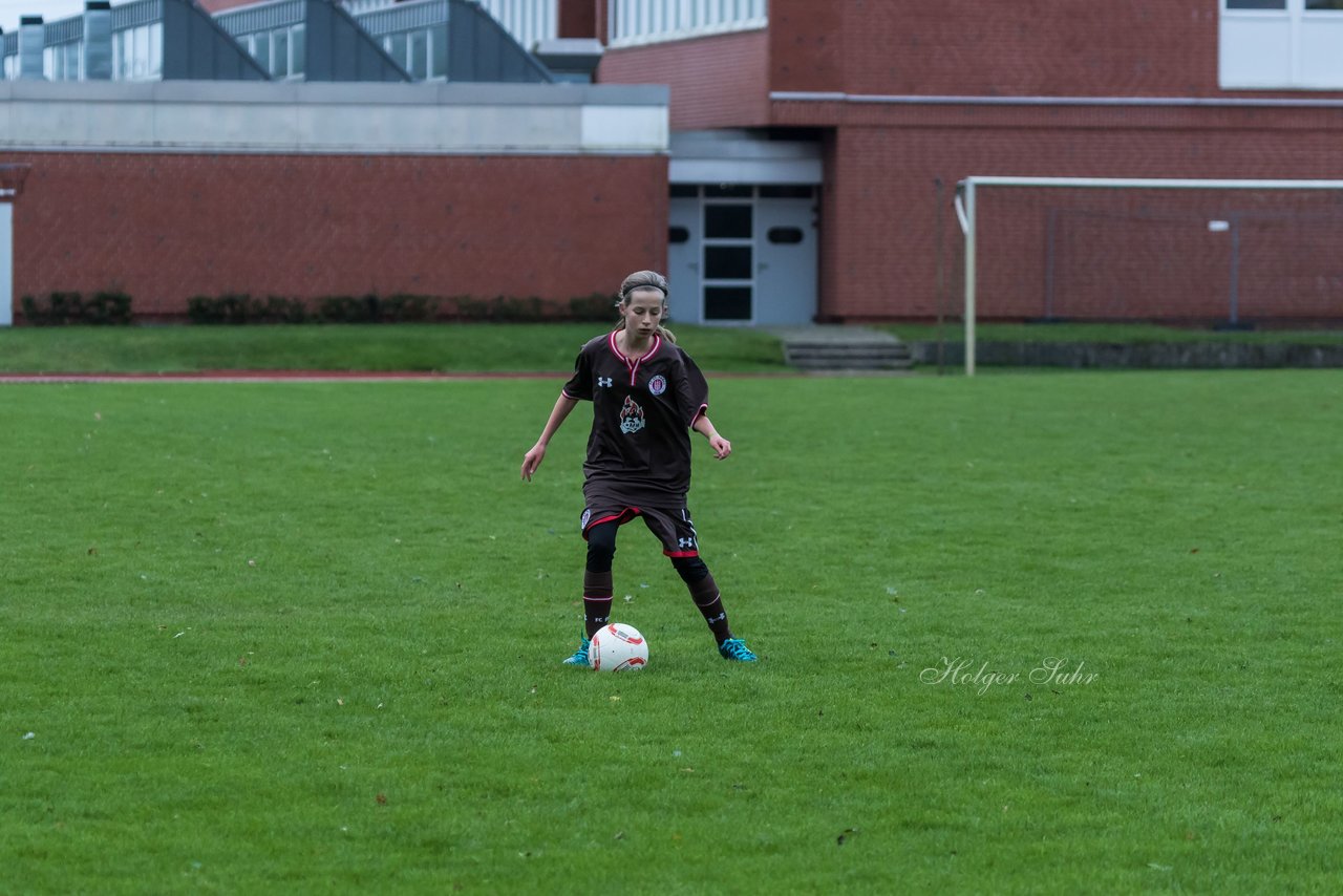 Bild 133 - C-Juniorinnen Halstenbek-Rellingen - St.Pauli : Ergebnis: 0:5